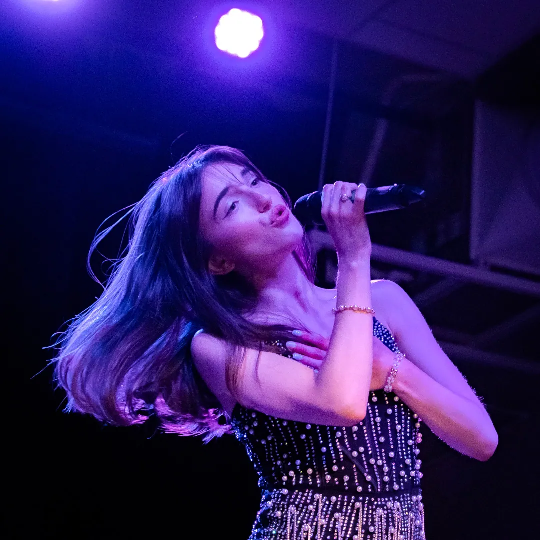 Jesse Adams performing at Femme Rising Vol. II.
